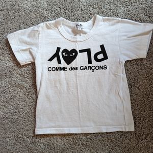 Comment des Garcons PLAY children's tee